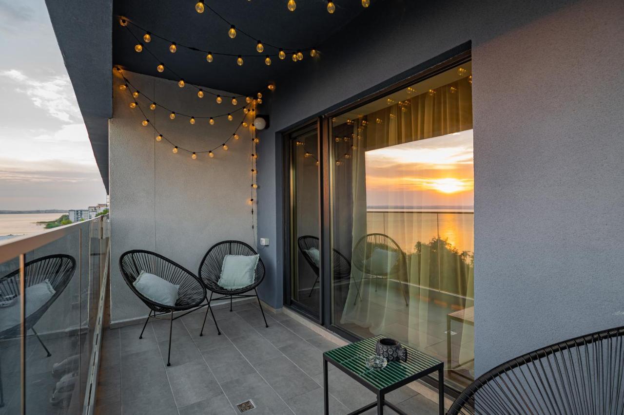 Golden Mirage Sunset Apartment Mamaia Exterior foto